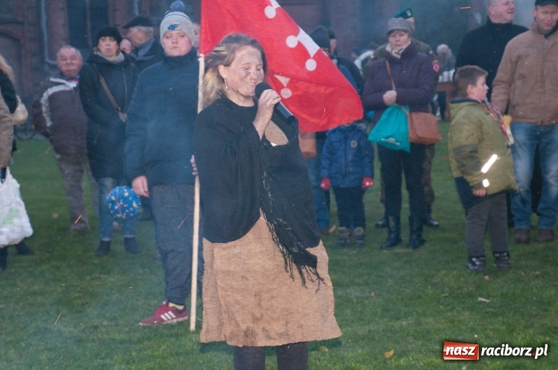 Zdjęcie w galerii na portalu naszraciborz.pl: Święty Marcin w farskich ogrodach na Starej Wsi wiadomości z regionu