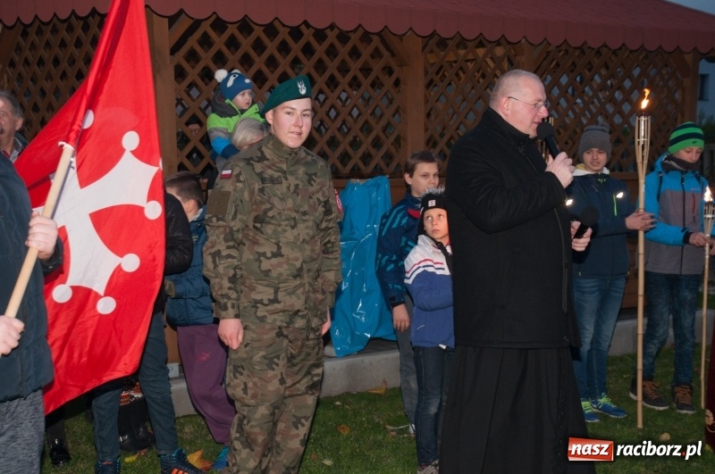 Zdjęcie w galerii na portalu naszraciborz.pl: Święty Marcin w farskich ogrodach na Starej Wsi wiadomości z regionu