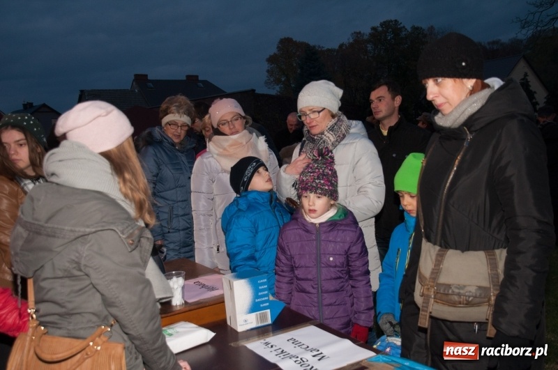 Zdjęcie w galerii na portalu naszraciborz.pl: Święty Marcin w farskich ogrodach na Starej Wsi wiadomości z regionu