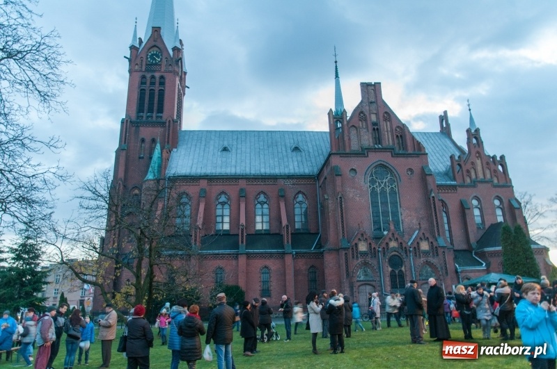 Zdjęcie w galerii na portalu naszraciborz.pl: Święty Marcin w farskich ogrodach na Starej Wsi wiadomości z regionu