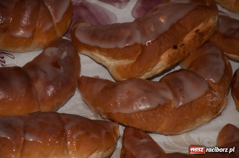 Zdjęcie w galerii na portalu naszraciborz.pl: Święty Marcin w farskich ogrodach na Starej Wsi wiadomości z regionu