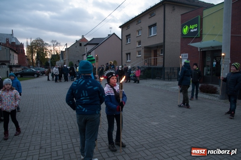 Zdjęcie w galerii na portalu naszraciborz.pl: Święty Marcin w farskich ogrodach na Starej Wsi wiadomości z regionu
