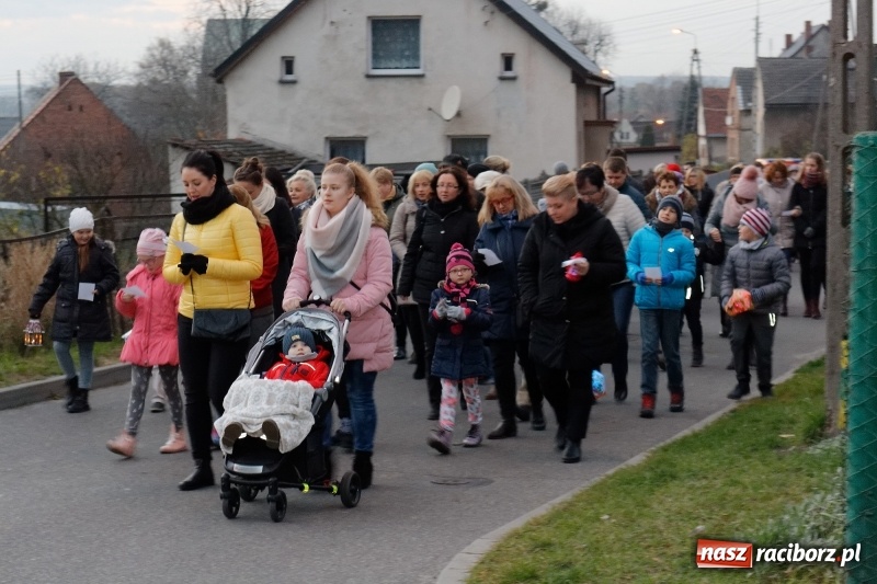 Zdjęcie w galerii na portalu naszraciborz.pl: A w Markowicach święty Marcin, koń i volvo w tle wiadomości z regionu