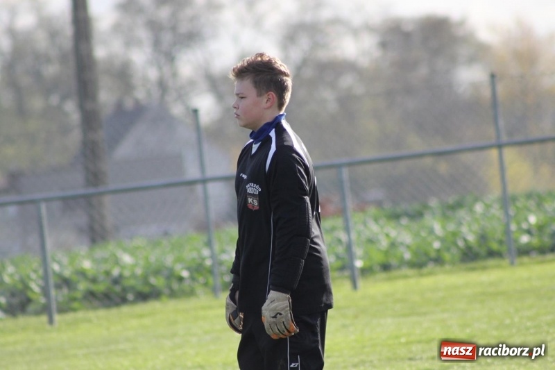 Zdjęcie w galerii na portalu naszraciborz.pl: Trampkarze Rud pokonani w Borucinie wiadomości z regionu