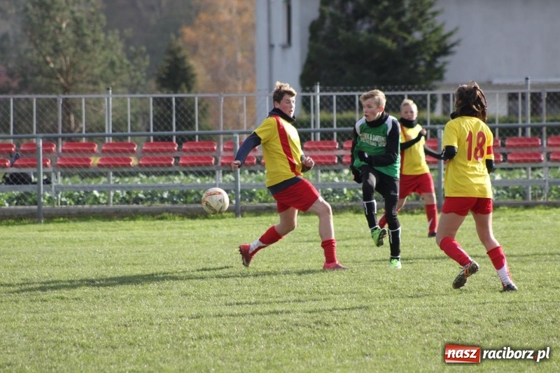 Zdjęcie w galerii na portalu naszraciborz.pl: Trampkarze Rud pokonani w Borucinie wiadomości z regionu