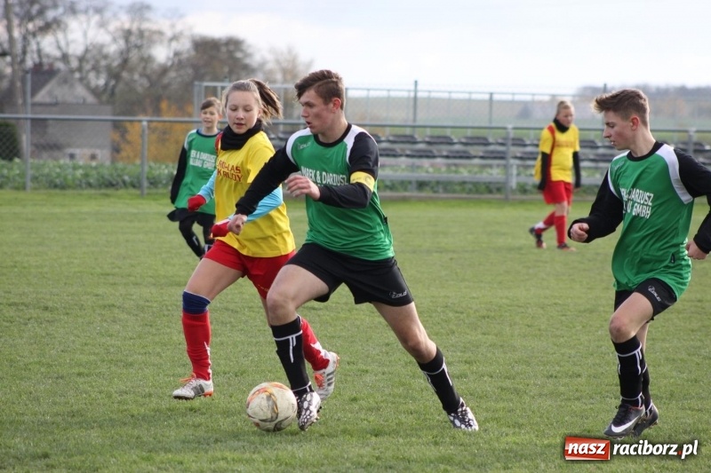 Zdjęcie w galerii na portalu naszraciborz.pl: Trampkarze Rud pokonani w Borucinie wiadomości z regionu
