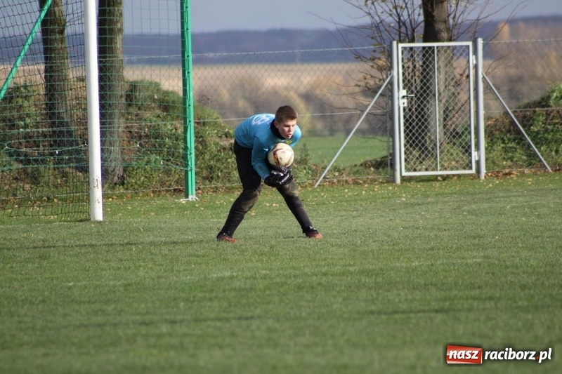 Zdjęcie w galerii na portalu naszraciborz.pl: Trampkarze Rud pokonani w Borucinie wiadomości z regionu