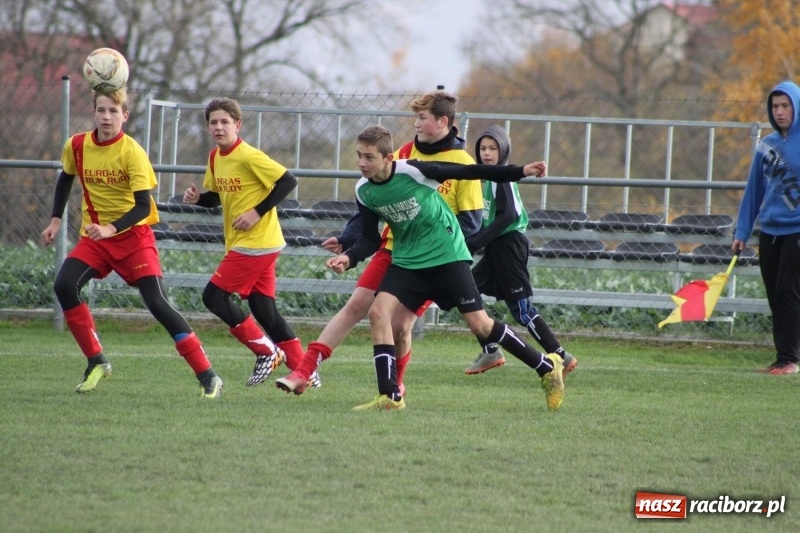 Zdjęcie w galerii na portalu naszraciborz.pl: Trampkarze Rud pokonani w Borucinie wiadomości z regionu