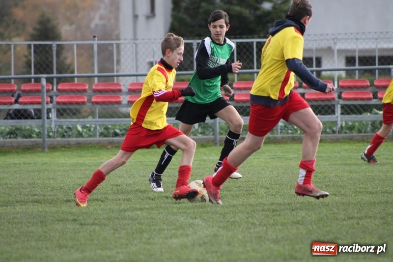 Zdjęcie w galerii na portalu naszraciborz.pl: Trampkarze Rud pokonani w Borucinie wiadomości z regionu