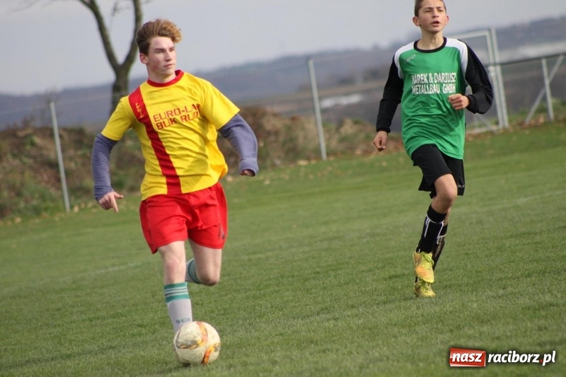 Zdjęcie w galerii na portalu naszraciborz.pl: Trampkarze Rud pokonani w Borucinie wiadomości z regionu