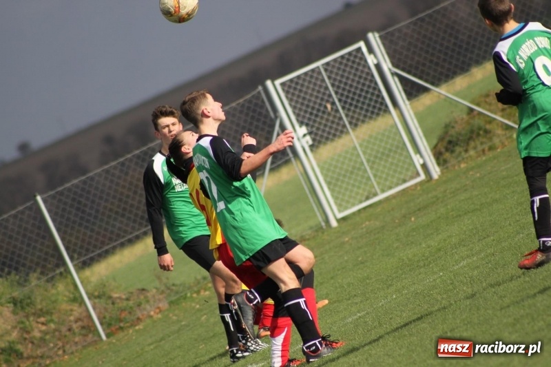 Zdjęcie w galerii na portalu naszraciborz.pl: Trampkarze Rud pokonani w Borucinie wiadomości z regionu