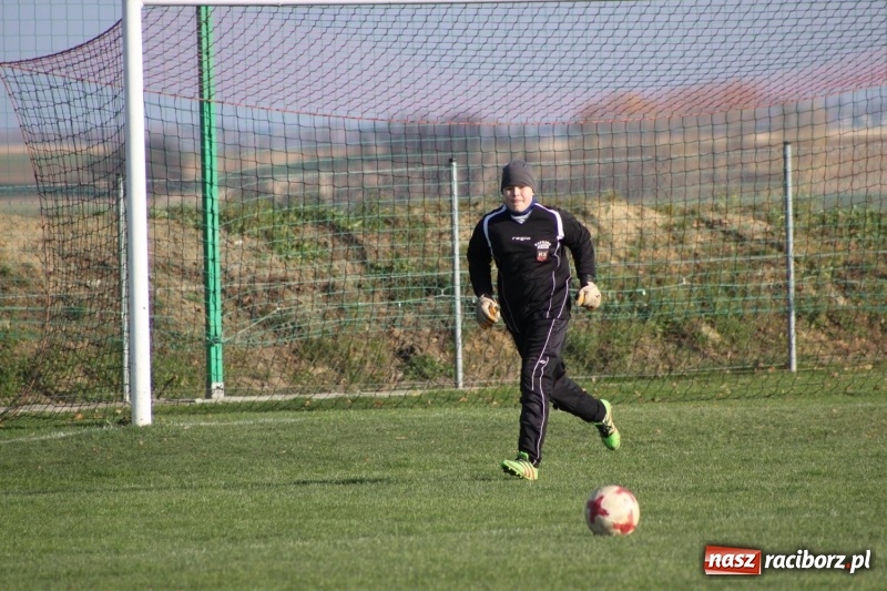 Zdjęcie w galerii na portalu naszraciborz.pl: Trampkarze Rud pokonani w Borucinie wiadomości z regionu