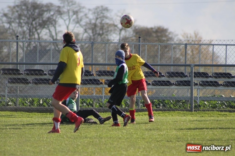 Zdjęcie w galerii na portalu naszraciborz.pl: Trampkarze Rud pokonani w Borucinie wiadomości z regionu