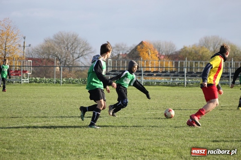 Zdjęcie w galerii na portalu naszraciborz.pl: Trampkarze Rud pokonani w Borucinie wiadomości z regionu