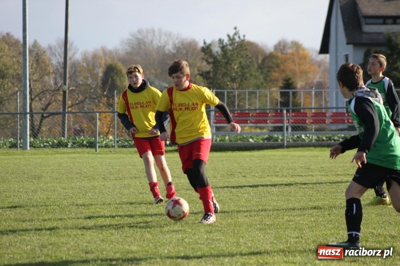 Zdjęcie w galerii na portalu naszraciborz.pl: Trampkarze Rud pokonani w Borucinie wiadomości z regionu