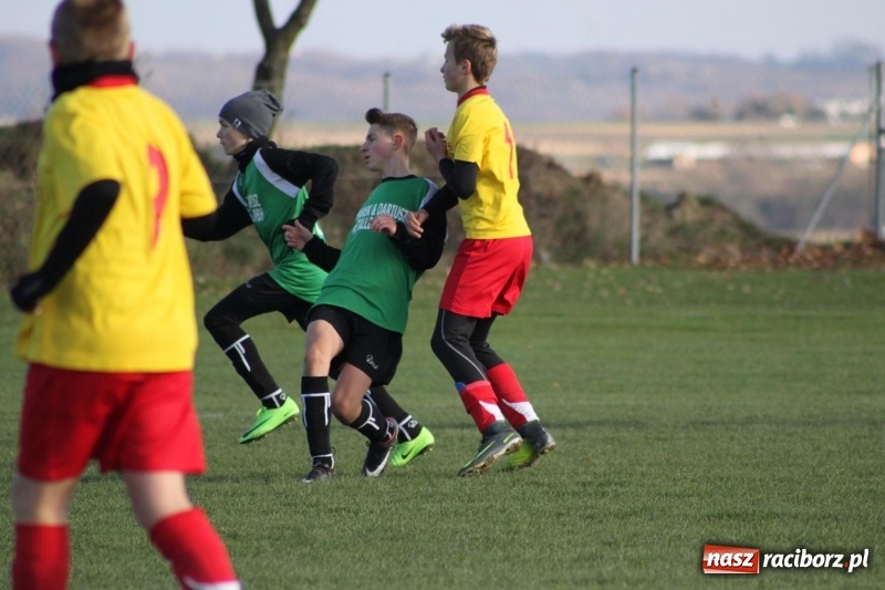 Zdjęcie w galerii na portalu naszraciborz.pl: Trampkarze Rud pokonani w Borucinie wiadomości z regionu