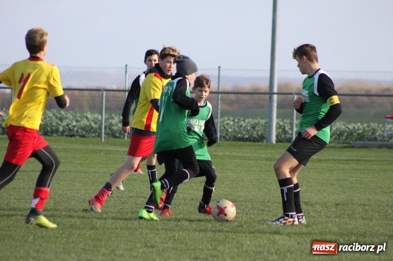 Zdjęcie w galerii na portalu naszraciborz.pl: Trampkarze Rud pokonani w Borucinie wiadomości z regionu