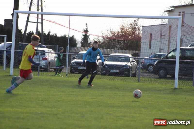 Zdjęcie w galerii na portalu naszraciborz.pl: Trampkarze Rud pokonani w Borucinie wiadomości z regionu