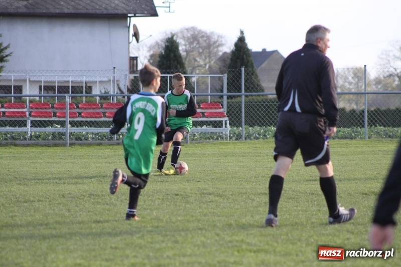 Zdjęcie w galerii na portalu naszraciborz.pl: Trampkarze Rud pokonani w Borucinie wiadomości z regionu