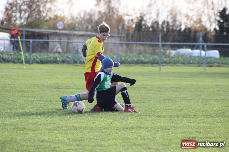 Zdjęcie w galerii na portalu naszraciborz.pl: Trampkarze Rud pokonani w Borucinie wiadomości z regionu