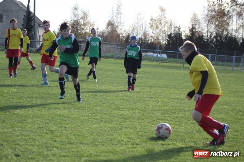 Zdjęcie w galerii na portalu naszraciborz.pl: Trampkarze Rud pokonani w Borucinie wiadomości z regionu