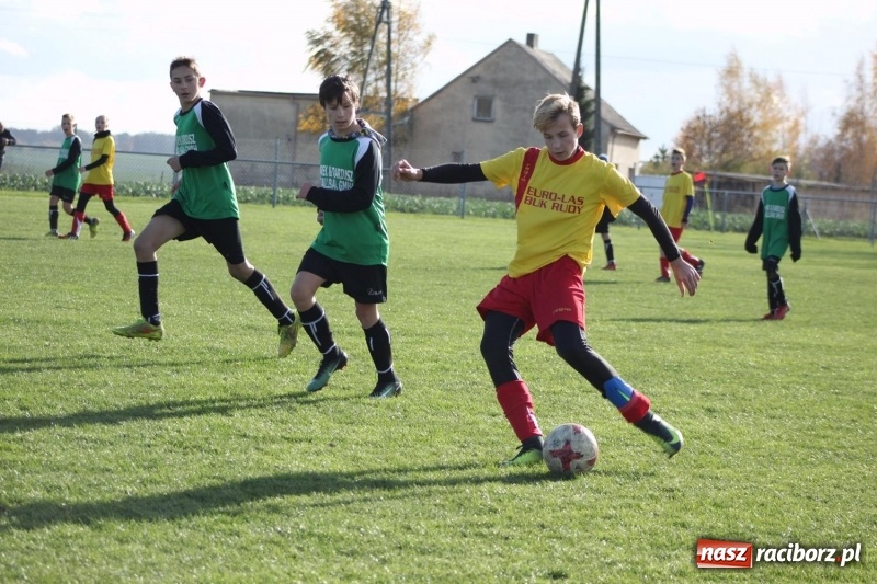 Zdjęcie w galerii na portalu naszraciborz.pl: Trampkarze Rud pokonani w Borucinie wiadomości z regionu