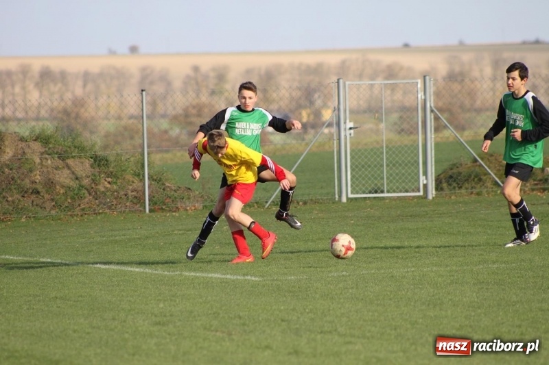 Zdjęcie w galerii na portalu naszraciborz.pl: Trampkarze Rud pokonani w Borucinie wiadomości z regionu