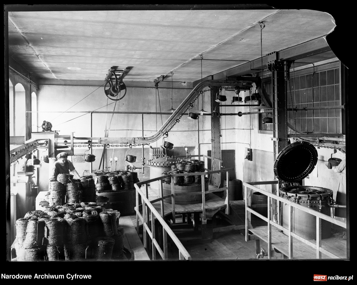 Zdjęcie w galerii na portalu naszraciborz.pl: Raciborskie imperium tytoniowe Domsów na starej fotografii  wiadomości z regionu