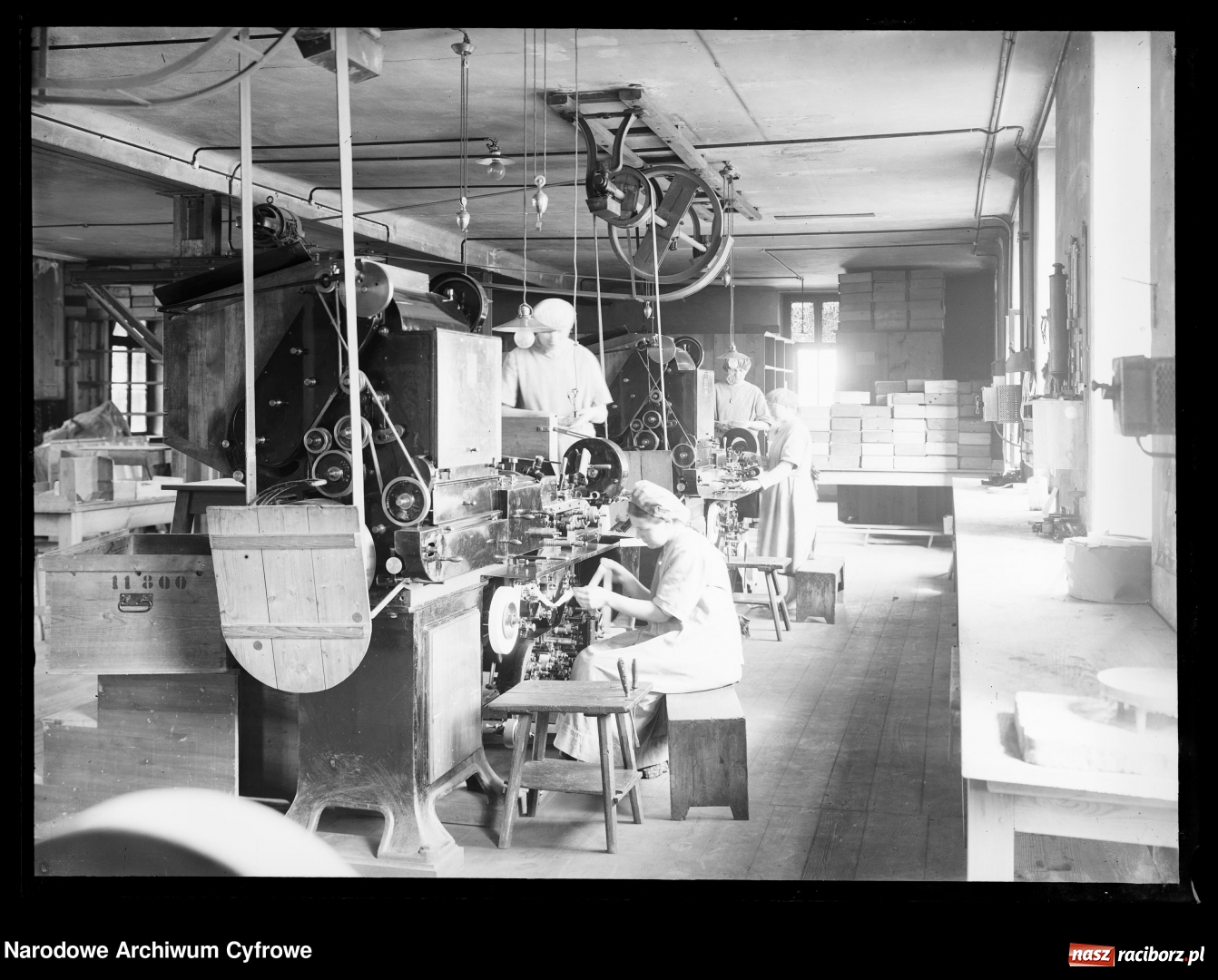 Zdjęcie w galerii na portalu naszraciborz.pl: Raciborskie imperium tytoniowe Domsów na starej fotografii  wiadomości z regionu