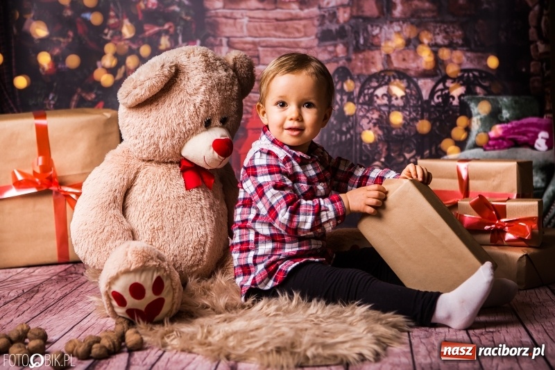 Zdjęcie w galerii na portalu naszraciborz.pl: Zachowaj magię tegorocznych Świąt i uśmiech dziecka na… fotografii wiadomości z regionu