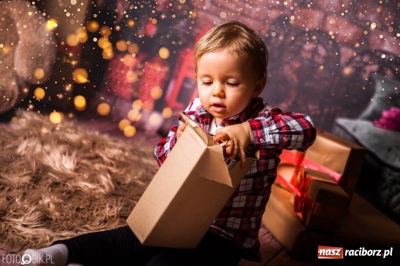 Zdjęcie w galerii na portalu naszraciborz.pl: Zachowaj magię tegorocznych Świąt i uśmiech dziecka na… fotografii wiadomości z regionu