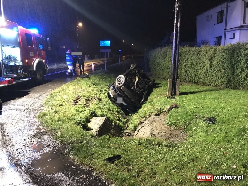 Zdjęcie w galerii na portalu naszraciborz.pl: Zderzenie volkswagena i seata na DK 45 w Tworkowie wiadomości z regionu