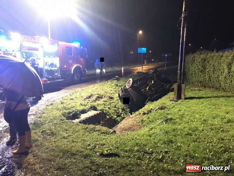 Zdjęcie w galerii na portalu naszraciborz.pl: Zderzenie volkswagena i seata na DK 45 w Tworkowie wiadomości z regionu