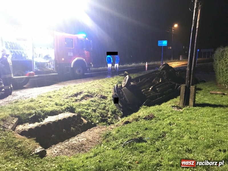 Zdjęcie w galerii na portalu naszraciborz.pl: Zderzenie volkswagena i seata na DK 45 w Tworkowie wiadomości z regionu