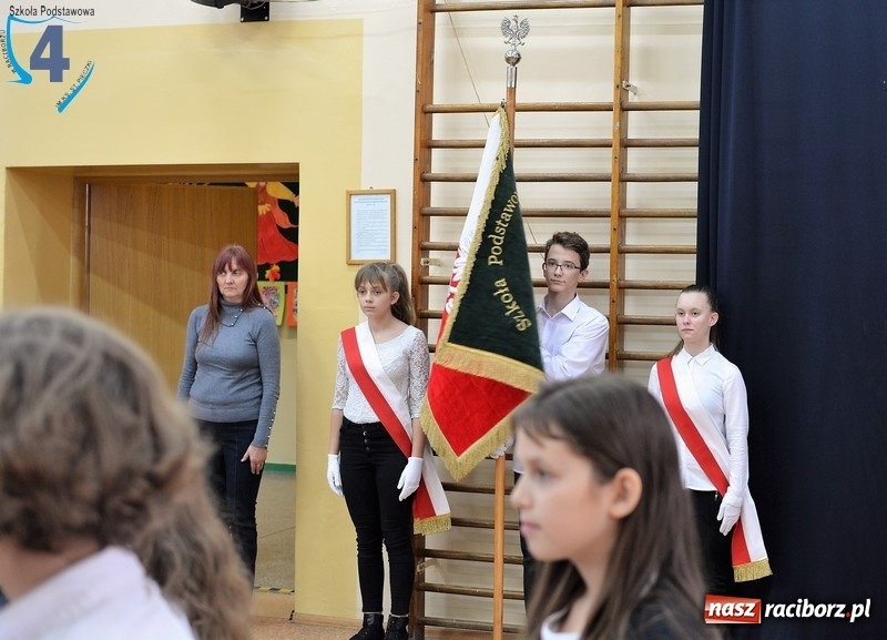 Zdjęcie w galerii na portalu naszraciborz.pl: Wolność kocham i rozumiem, czyli Narodowe Święto Niepodległości w SP4 wiadomości z regionu