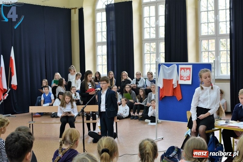 Zdjęcie w galerii na portalu naszraciborz.pl: Wolność kocham i rozumiem, czyli Narodowe Święto Niepodległości w SP4 wiadomości z regionu