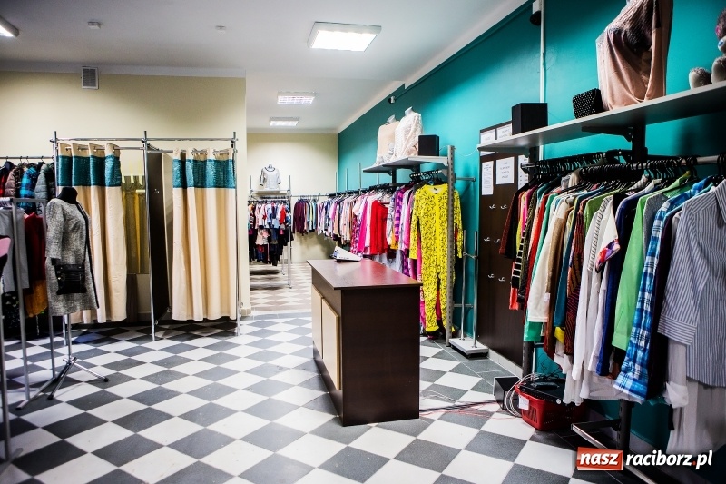 Zdjęcie w galerii na portalu naszraciborz.pl: Nowy komis MAŁA SZWAJCARIA zaprasza  wiadomości z regionu