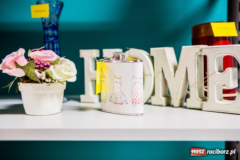 Zdjęcie w galerii na portalu naszraciborz.pl: Nowy komis MAŁA SZWAJCARIA zaprasza  wiadomości z regionu