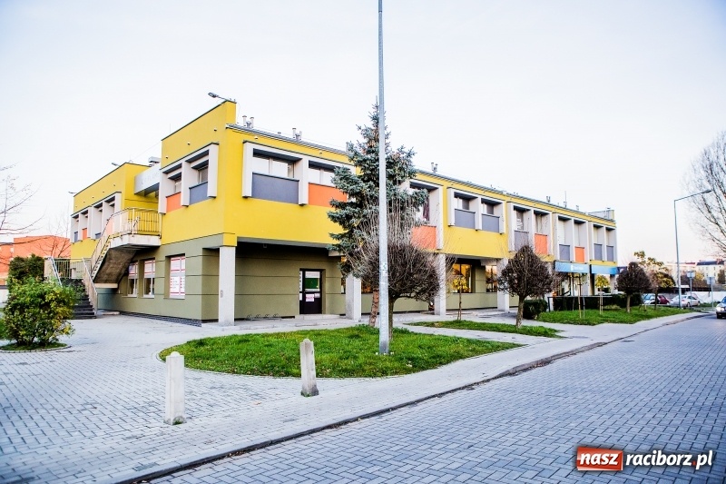 Zdjęcie w galerii na portalu naszraciborz.pl: Nowy komis MAŁA SZWAJCARIA zaprasza  wiadomości z regionu