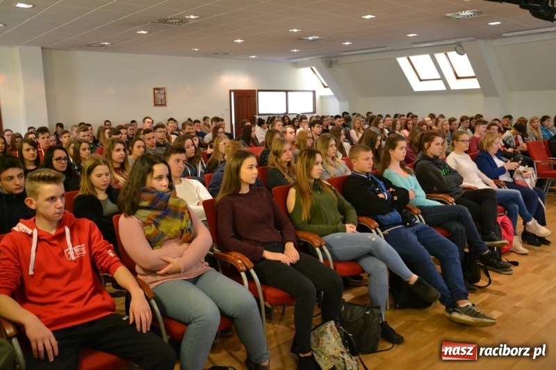 Zdjęcie w galerii na portalu naszraciborz.pl: Światowy Tydzień Przedsiębiorczości ruszył na Zamku Piastowskim wiadomości z regionu