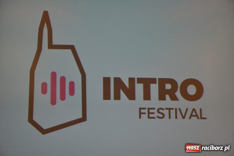 Zdjęcie w galerii na portalu naszraciborz.pl: Światowy Tydzień Przedsiębiorczości ruszył na Zamku Piastowskim wiadomości z regionu