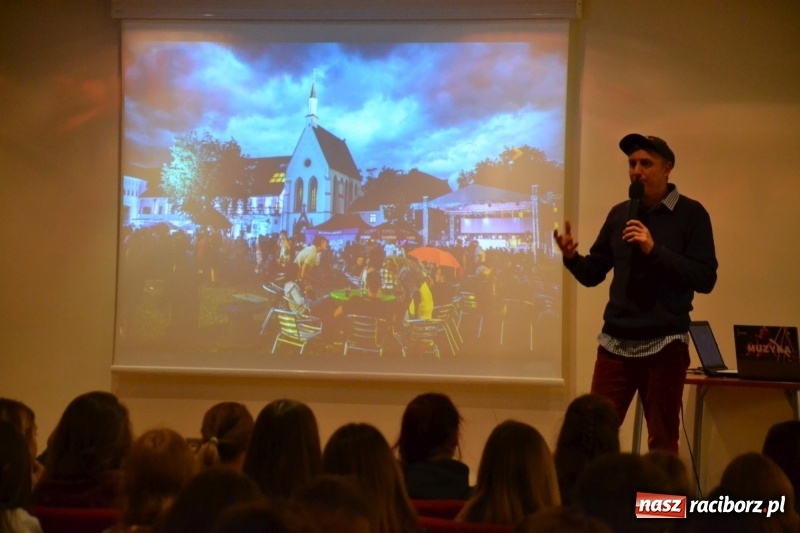 Zdjęcie w galerii na portalu naszraciborz.pl: Światowy Tydzień Przedsiębiorczości ruszył na Zamku Piastowskim wiadomości z regionu