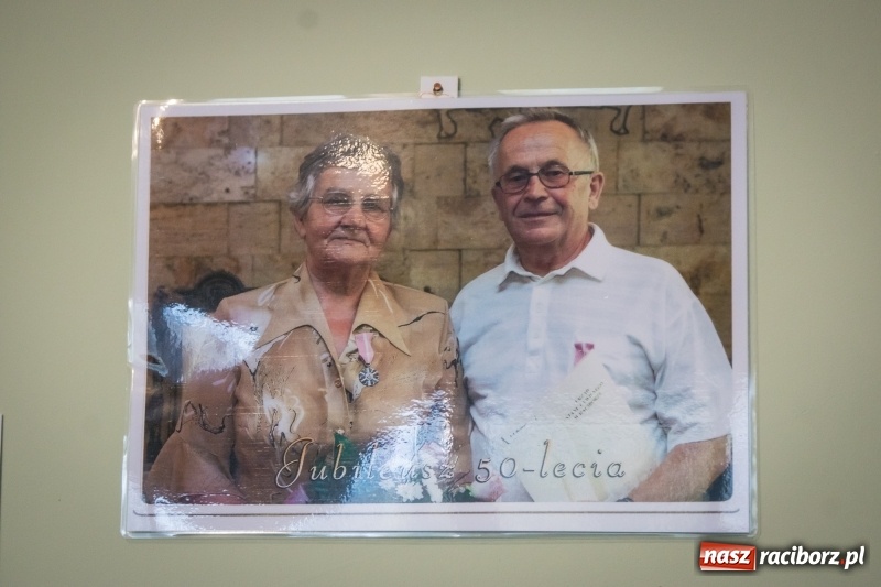 Zdjęcie w galerii na portalu naszraciborz.pl: Platynowa rocznica małżeństwa Państwa Anny i Aleksandra Bednarzów wiadomości z regionu