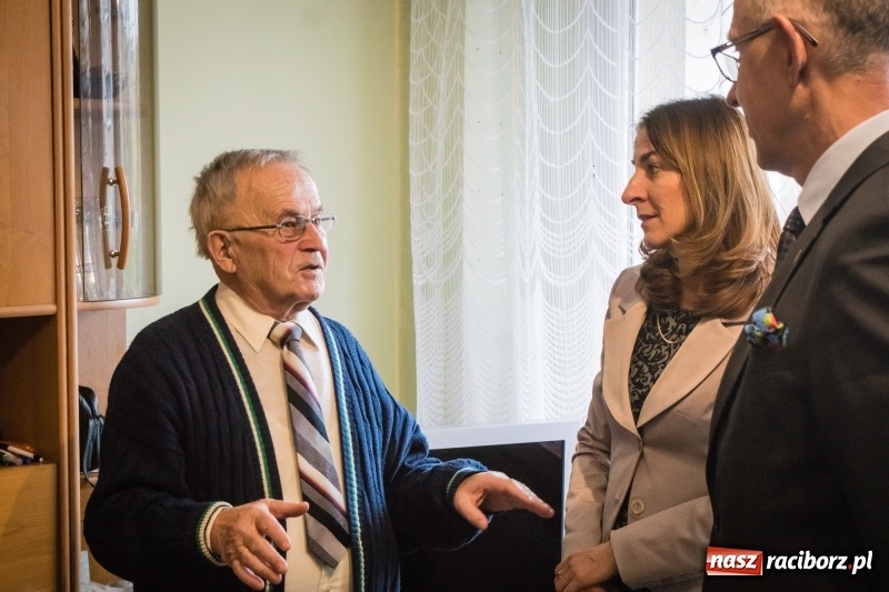Zdjęcie w galerii na portalu naszraciborz.pl: Platynowa rocznica małżeństwa Państwa Anny i Aleksandra Bednarzów wiadomości z regionu
