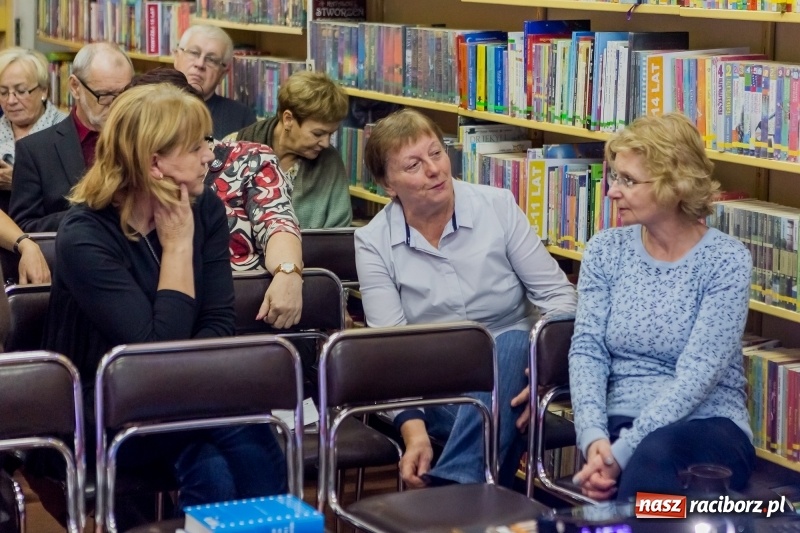 Zdjęcie w galerii na portalu naszraciborz.pl: Olgierd Łukaszewicz gościem raciborskiej biblioteki wiadomości z regionu