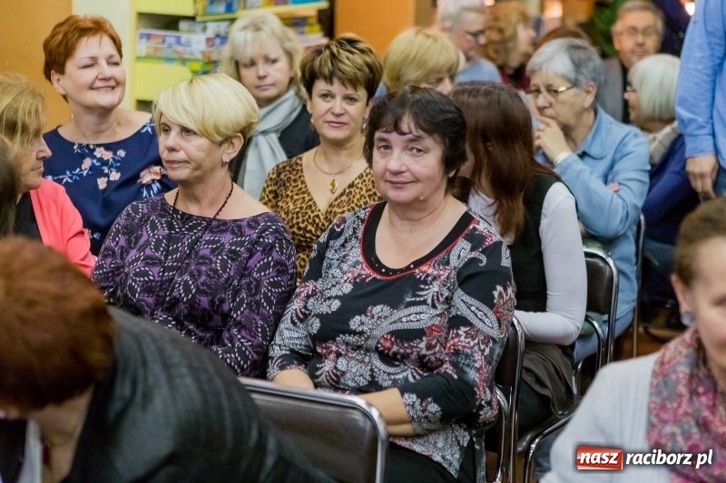 Zdjęcie w galerii na portalu naszraciborz.pl: Olgierd Łukaszewicz gościem raciborskiej biblioteki wiadomości z regionu