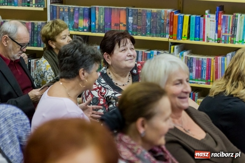 Zdjęcie w galerii na portalu naszraciborz.pl: Olgierd Łukaszewicz gościem raciborskiej biblioteki wiadomości z regionu
