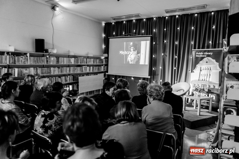 Zdjęcie w galerii na portalu naszraciborz.pl: Olgierd Łukaszewicz gościem raciborskiej biblioteki wiadomości z regionu