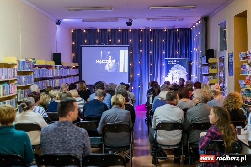 Zdjęcie w galerii na portalu naszraciborz.pl: Olgierd Łukaszewicz gościem raciborskiej biblioteki wiadomości z regionu
