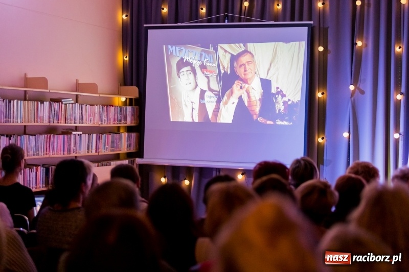 Zdjęcie w galerii na portalu naszraciborz.pl: Olgierd Łukaszewicz gościem raciborskiej biblioteki wiadomości z regionu